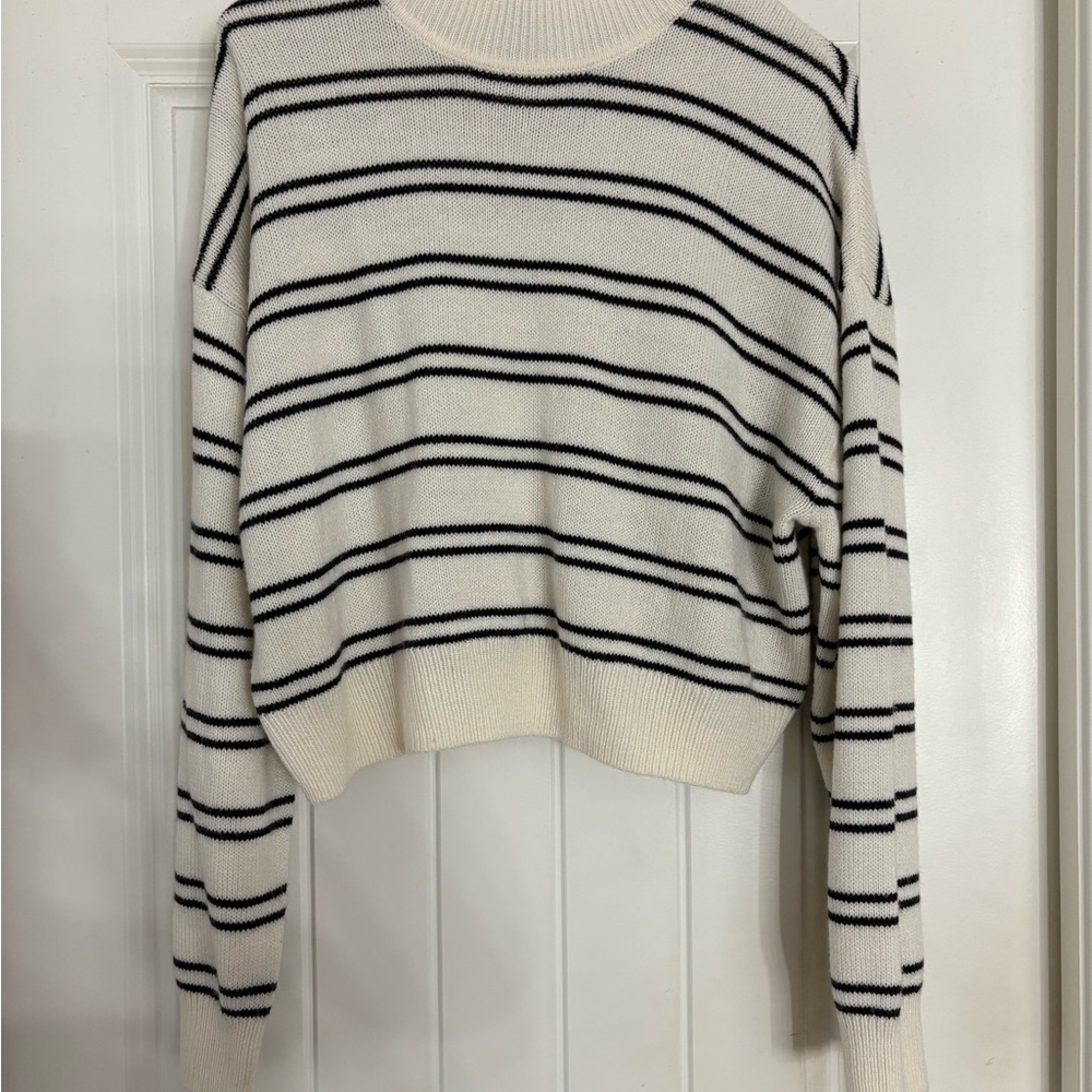 H&M Black and White Sweater